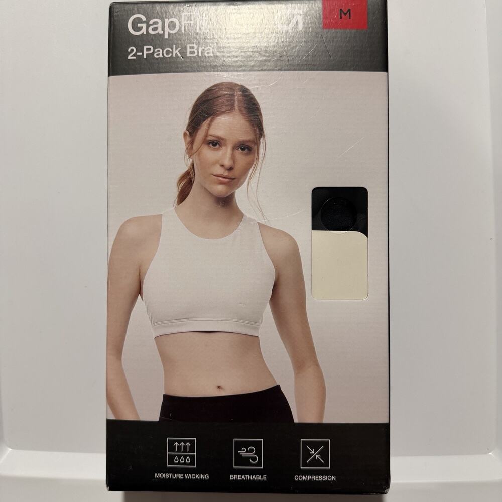 GapFit 2 Pack Compression Medium Sports Bras Moisture Wicking White Black NEW